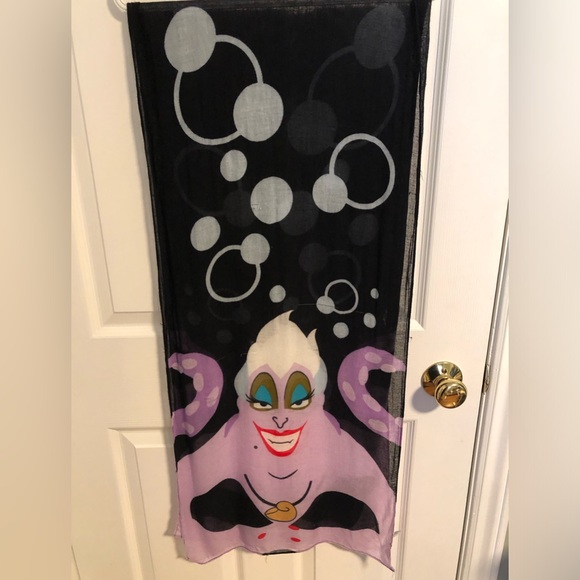 Ursula DisneyParks Lightweight Scarf - Picture 4 of 7